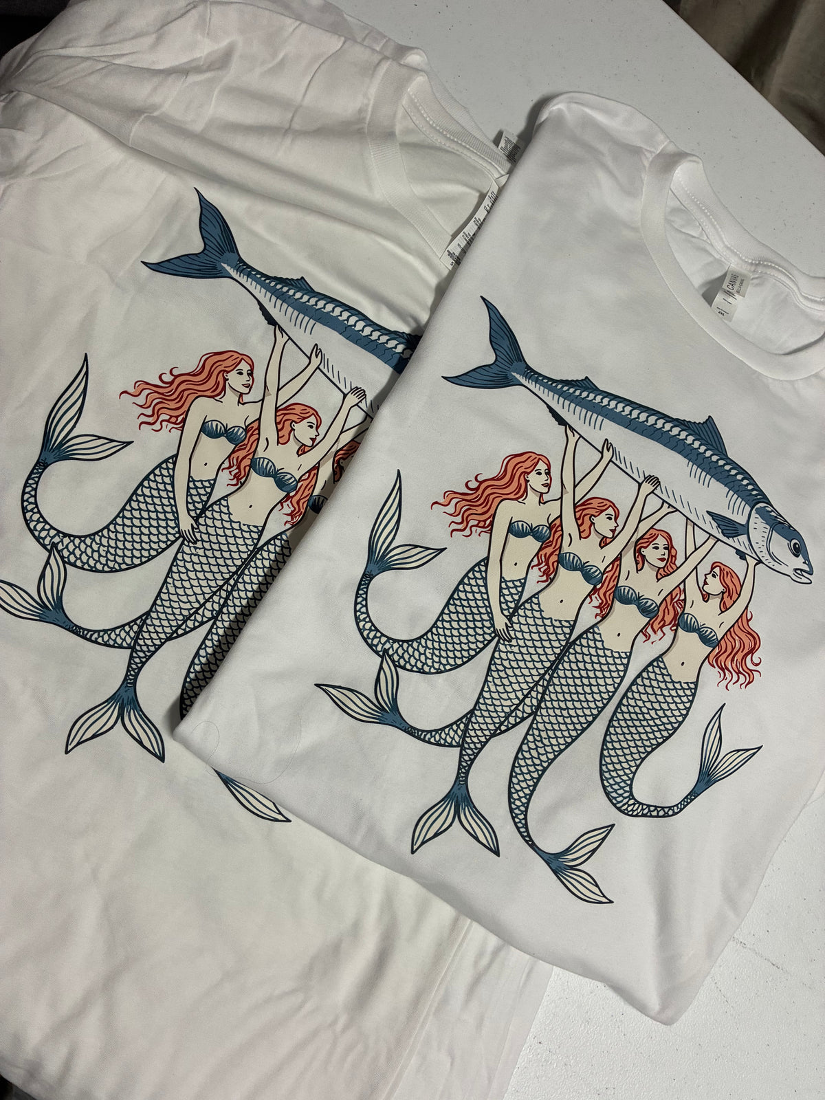 Mermaid Graphic Trendy Women's T-Shirt